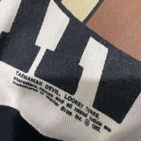 Vintage looney tunes 1992 jacket - Picture 11 of 15